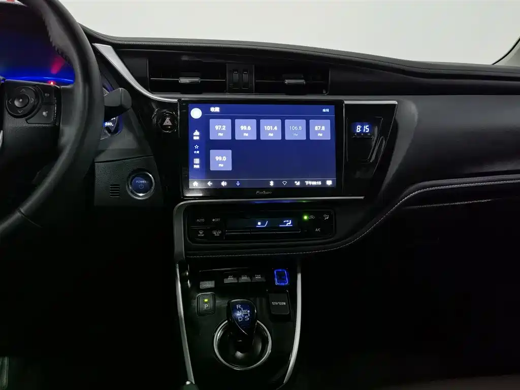 Toyota Corolla 2018 — фото 12