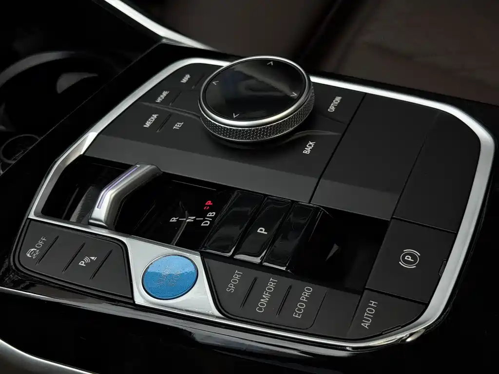 BMW i3 2024 — фото 16