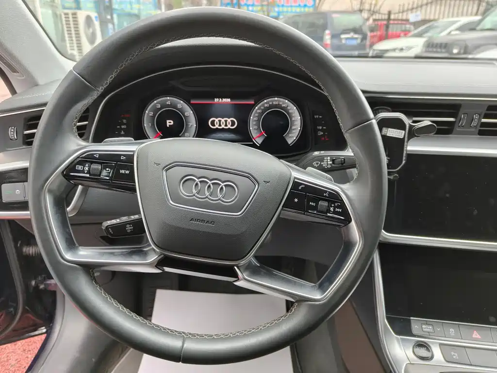 Audi A7L 2024 — фото 10