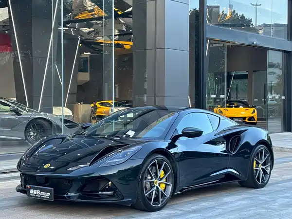 Lotus EMIRA 2025