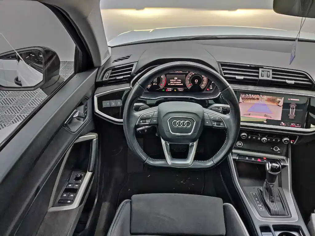 Audi Q3 2022 — фото 15