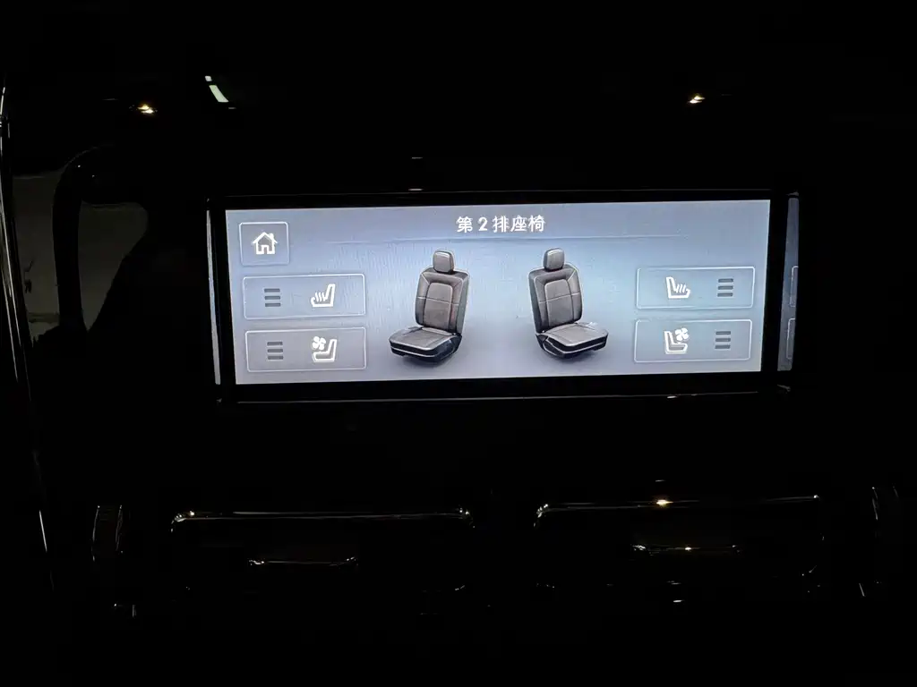 Lincoln Aviator 2022 — фото 17