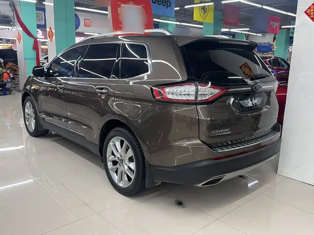 Ford Edge 2017 — фото 10