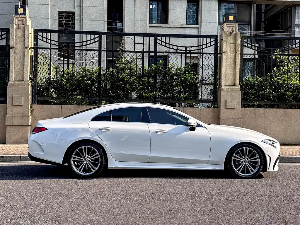 Mercedes-Benz CLS 2022 — фото 3