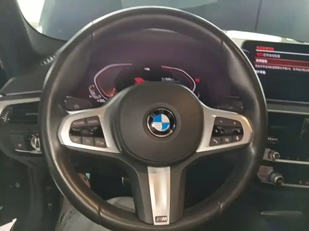BMW 5 Series 2021 — фото 11