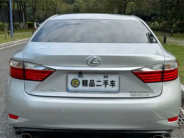 Lexus ES 2013