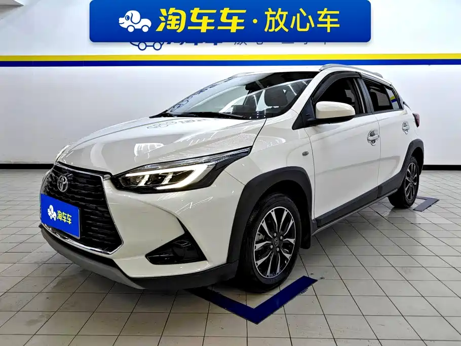 Toyota Yaris L 2021