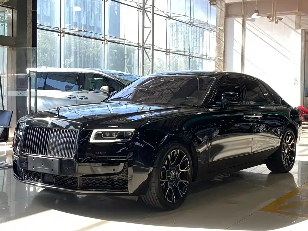 Rolls-Royce Ghost 2025