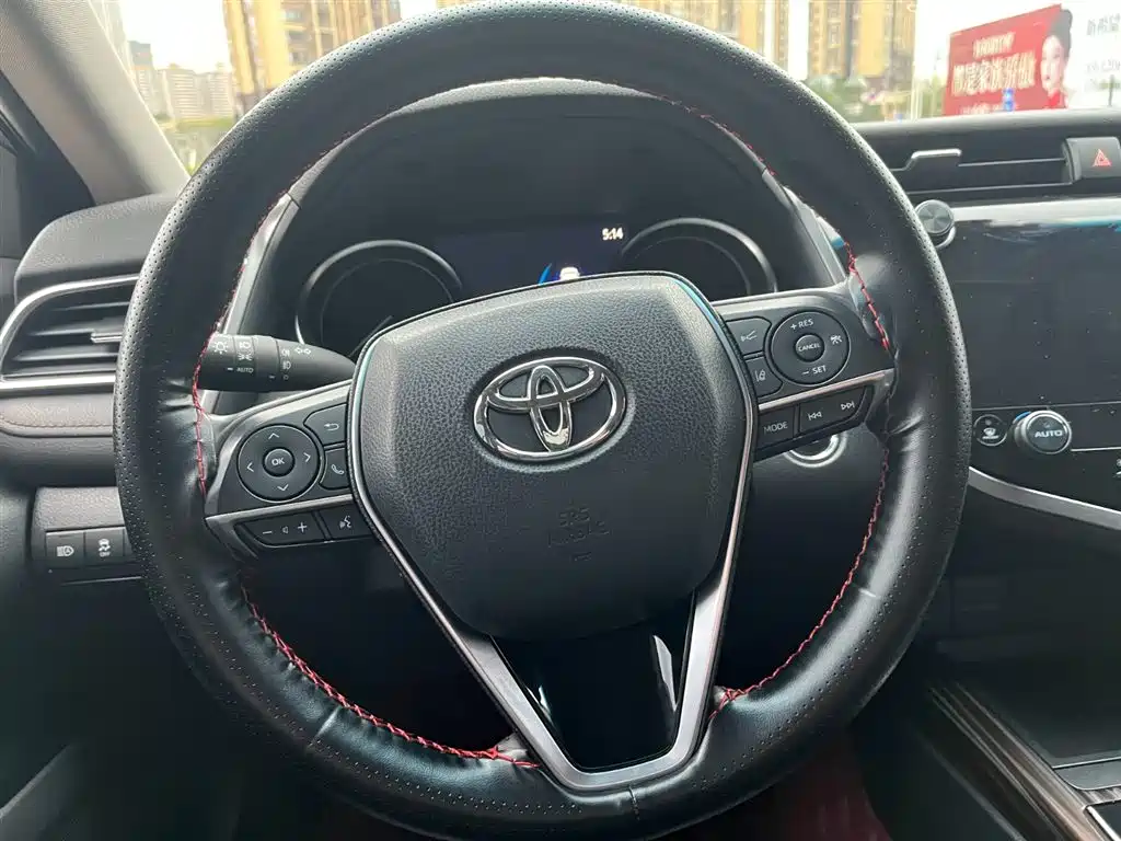 Toyota Camry 2020 — фото 16