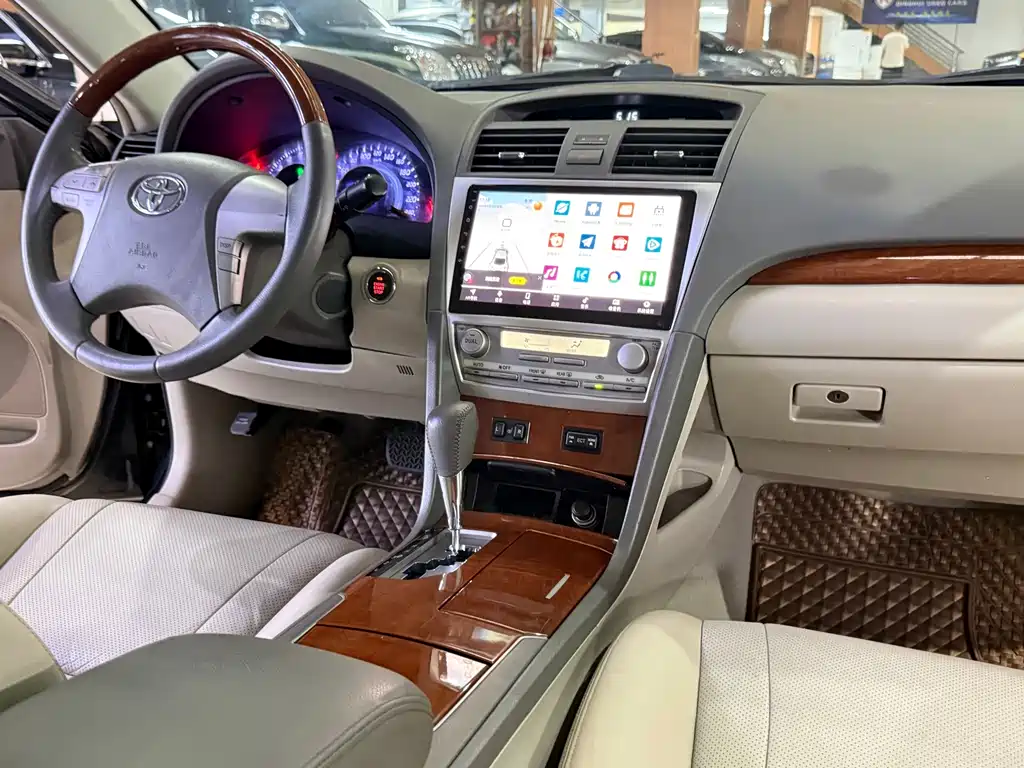 Toyota Camry 2015 — фото 11