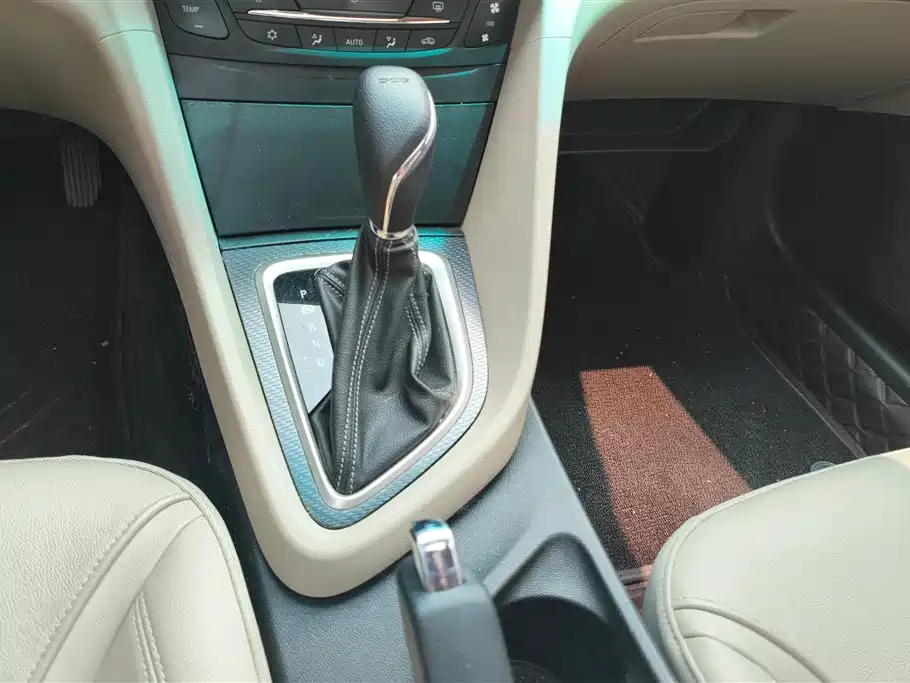 Buick Excelle 2020 — фото 16