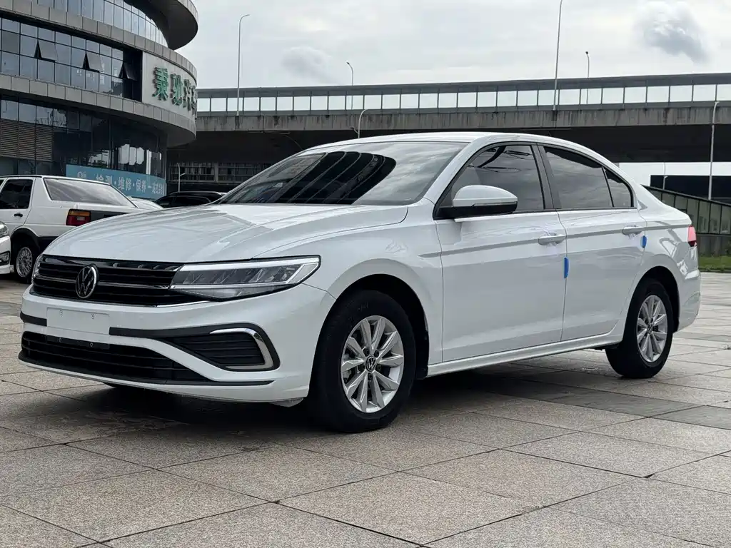Volkswagen Bora 2024