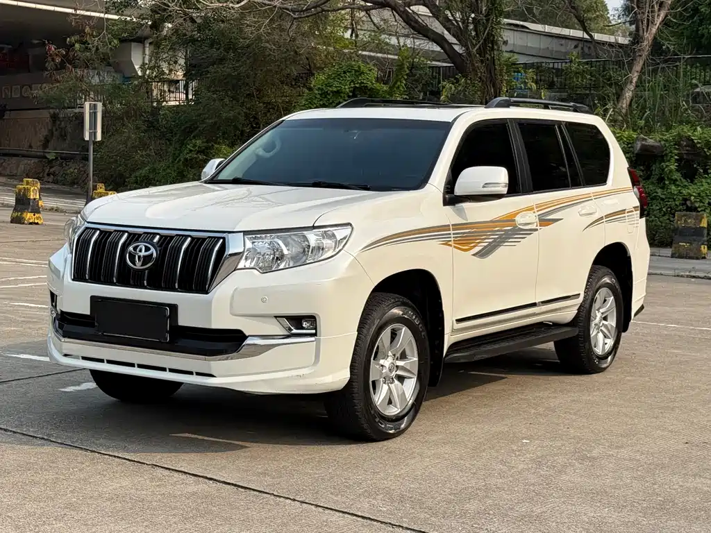 Toyota Prado 2020 — фото 1