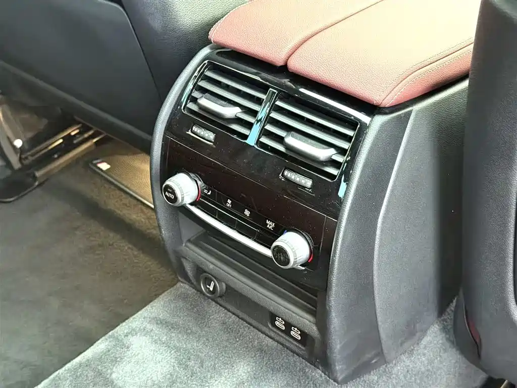 BMW 5 Series 2021 — фото 15