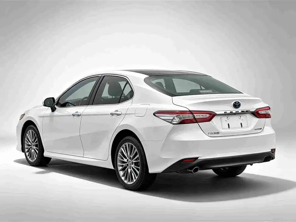 Toyota Camry 2020 — фото 12
