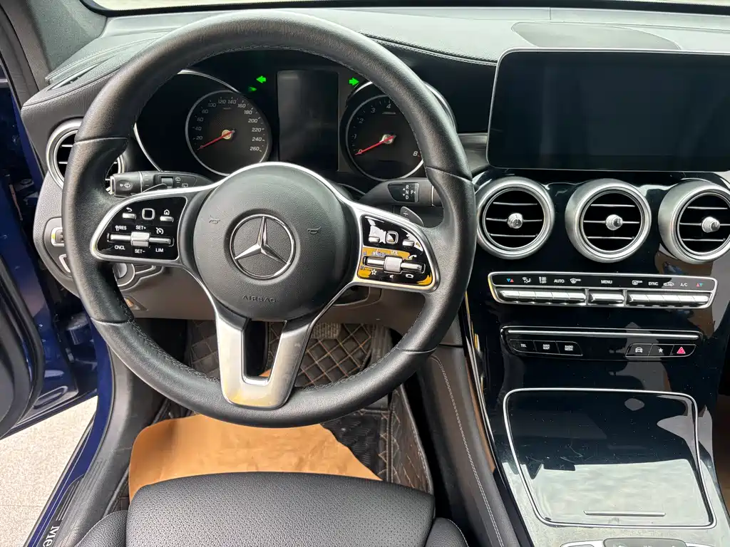 Mercedes-Benz GLC 2019 — фото 8