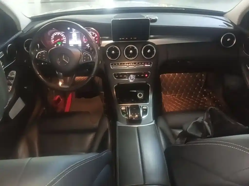 Mercedes-Benz C-Class 2018 — фото 10