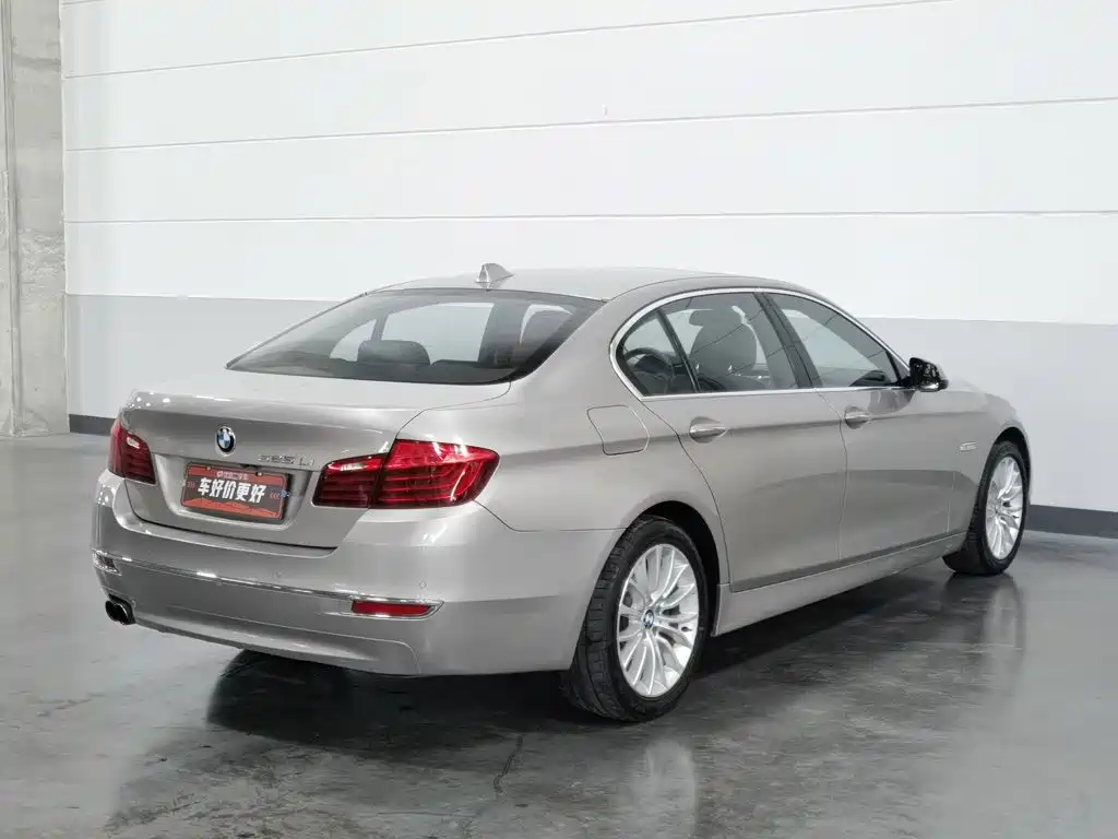 BMW 5 Series 2015 — фото 2