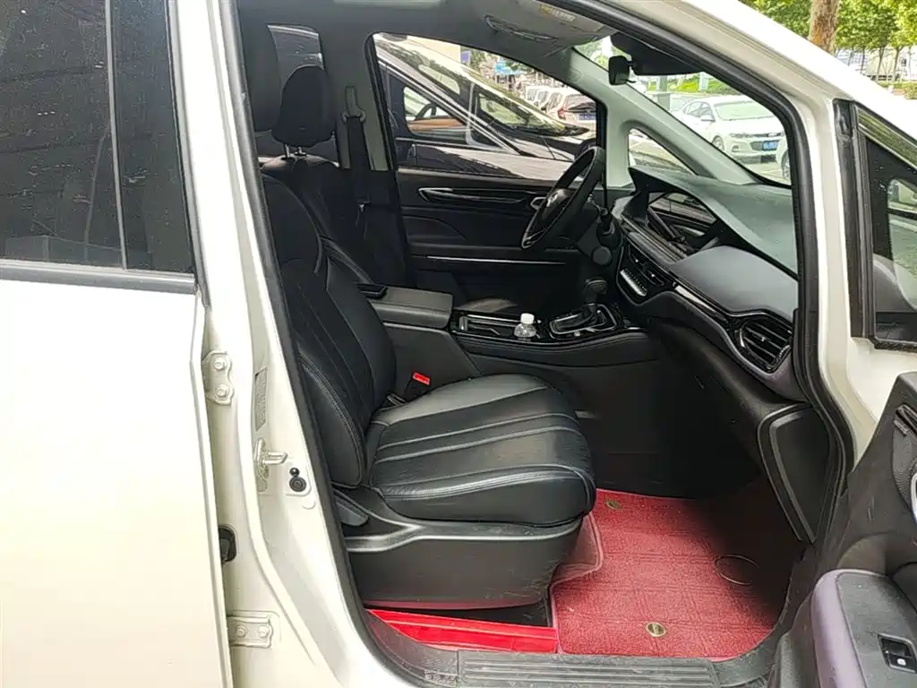 GAC Motor Trumpchi M6 2025 — фото 25