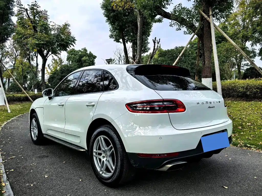 Porsche Macan 2016 — фото 21
