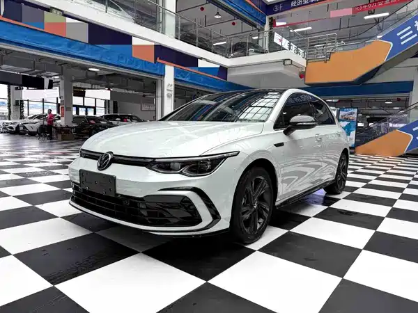 Volkswagen Golf 2023
