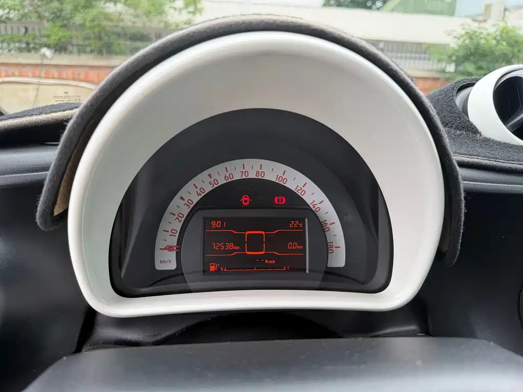 smart Fortwo 2015 — фото 10