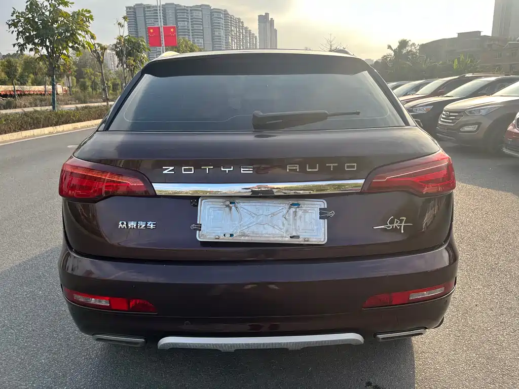 Zotye SR7 2016 — фото 6