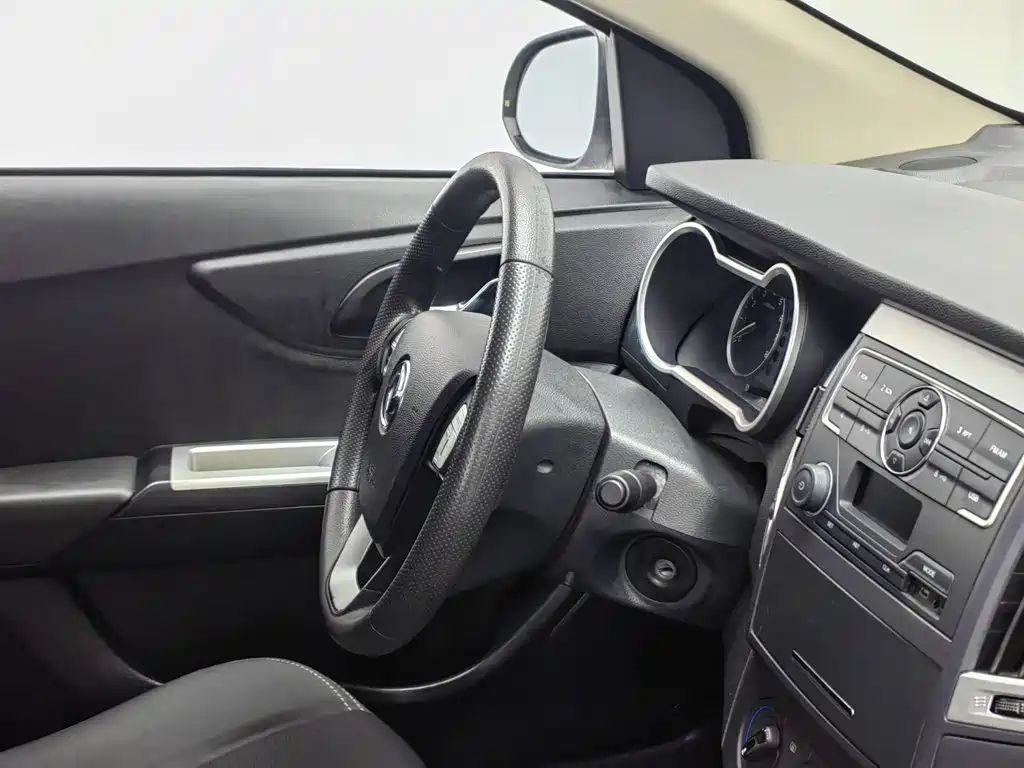 Dongfeng Fengshen AX3 2016 — фото 22
