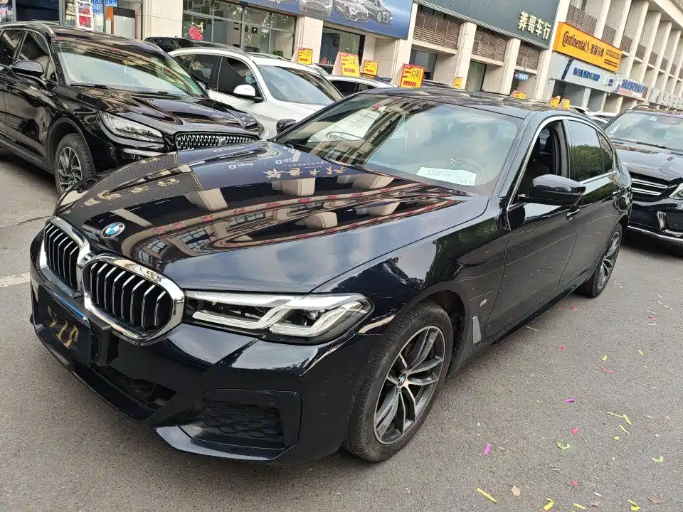 BMW 5 Series 2021 — фото 1