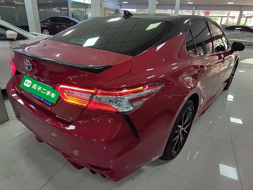 Toyota Camry 2022 — фото 7