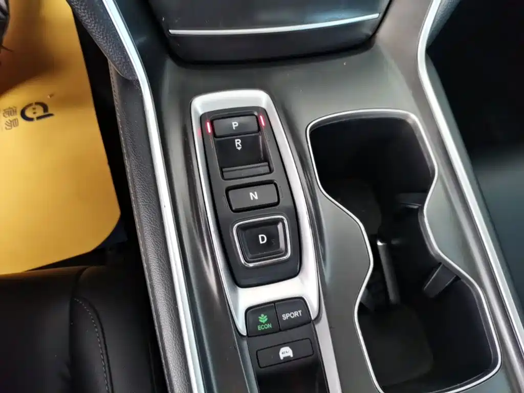 Honda Accord 2023 — фото 14
