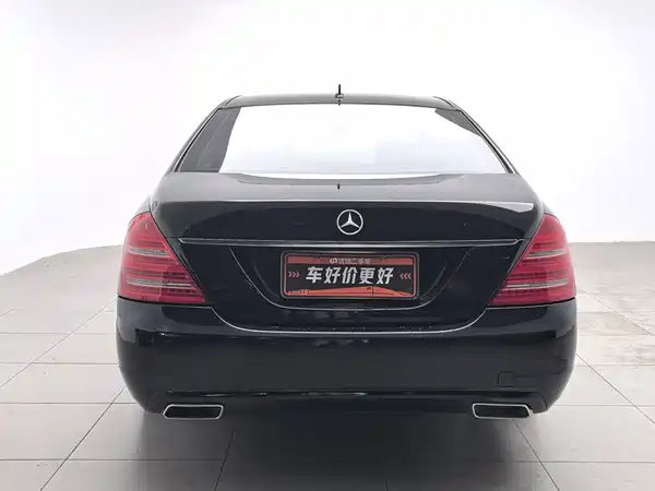 Mercedes-Benz S-Class 2010