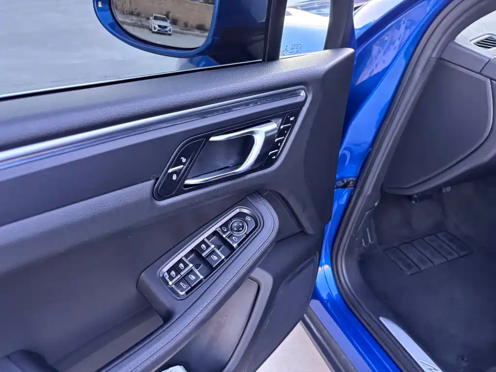 Porsche Macan 2016 — фото 10