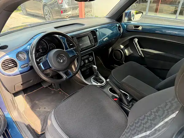 Volkswagen Beetle 2015