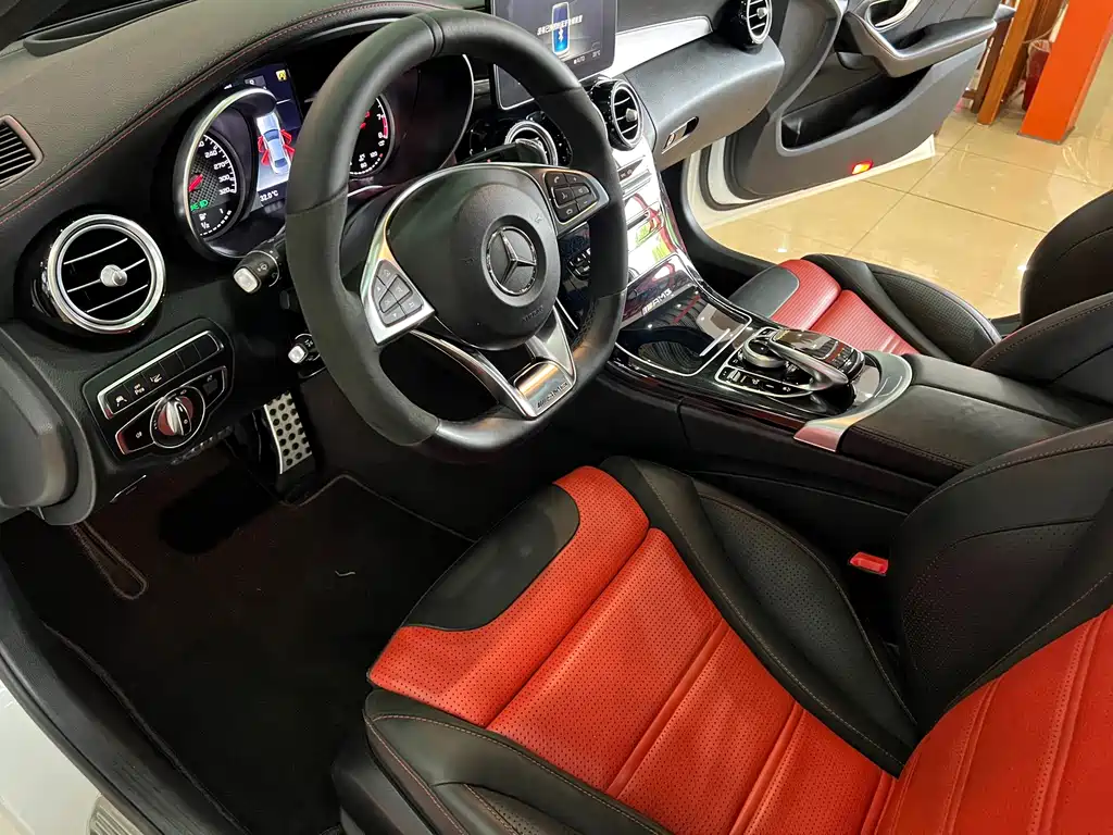 Mercedes-Benz C-Class AMG 2019 — фото 11