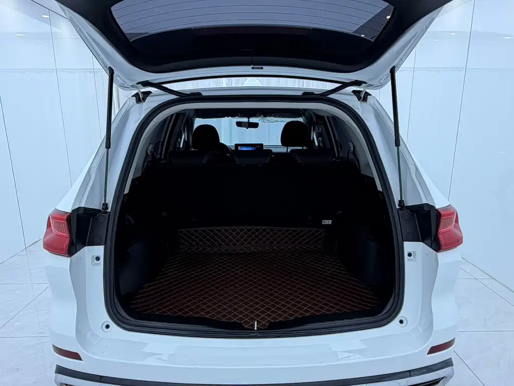 Haval M6 2023 — фото 15
