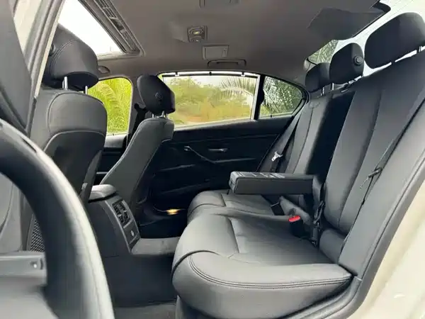 BMW 3 Series 2017