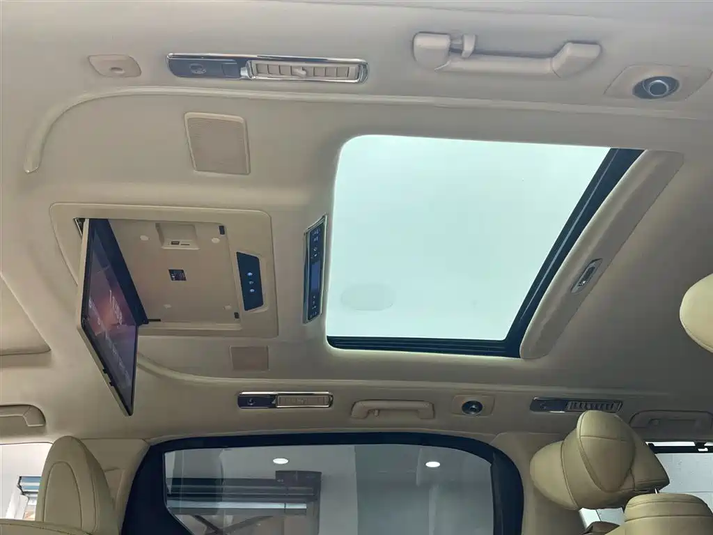 Toyota Alphard 2020 — фото 5
