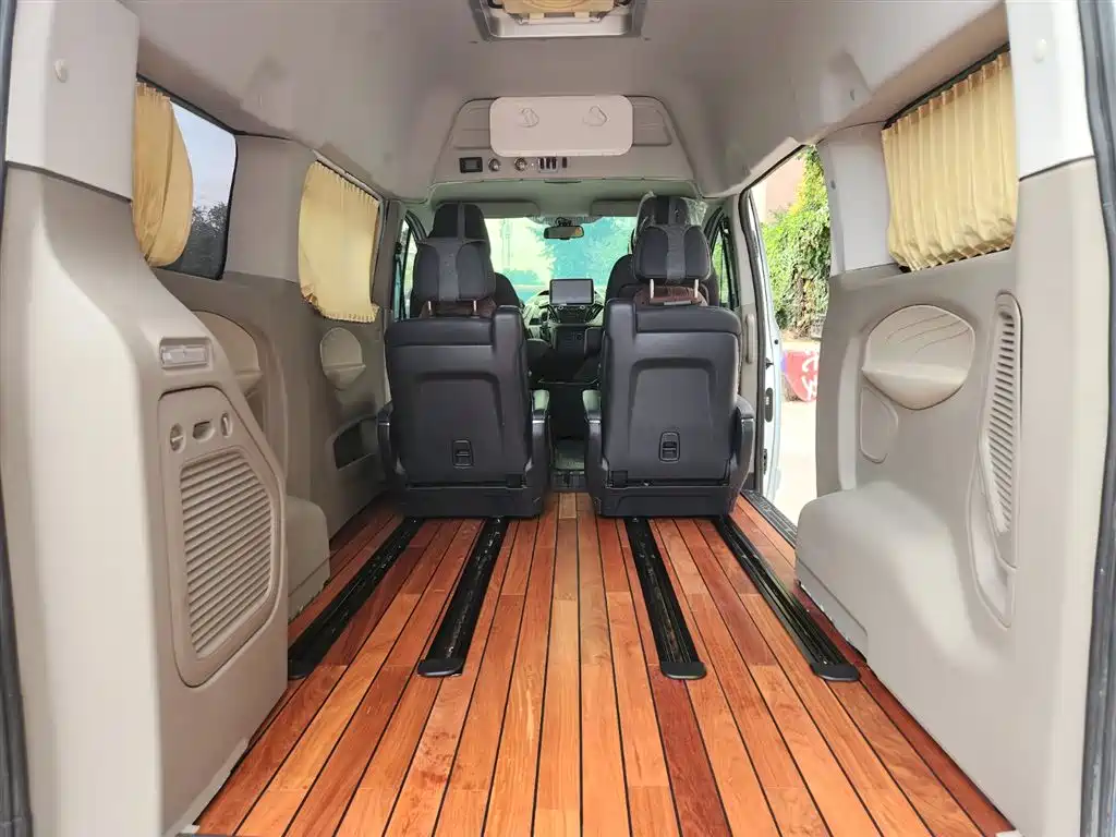 Ford Transit 2018 — фото 14