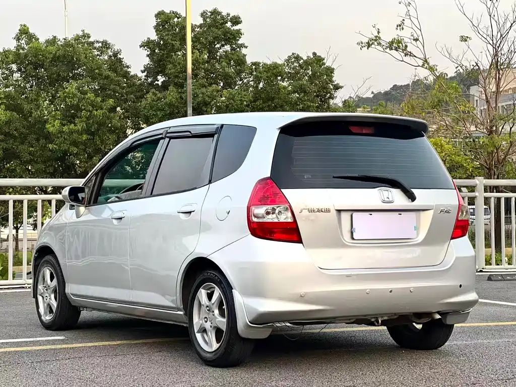 Honda Fit 2006 — фото 5
