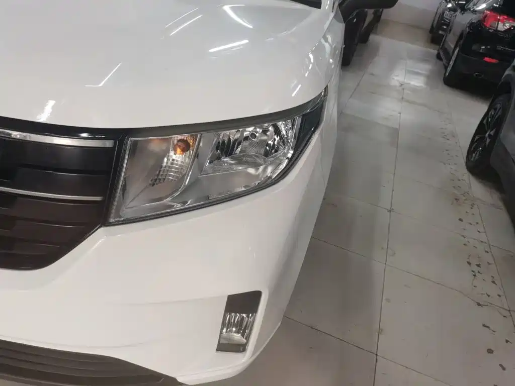 Wuling Hongguang PLUS 2021 — фото 18