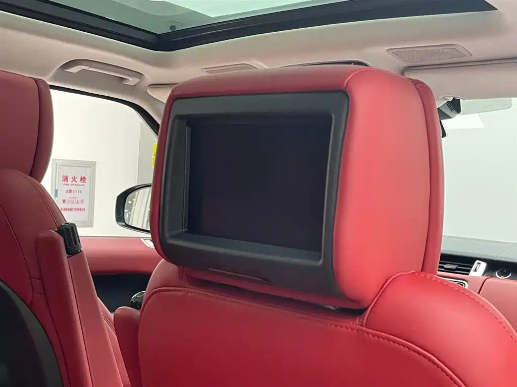 Land Rover Sport 2020 — фото 32