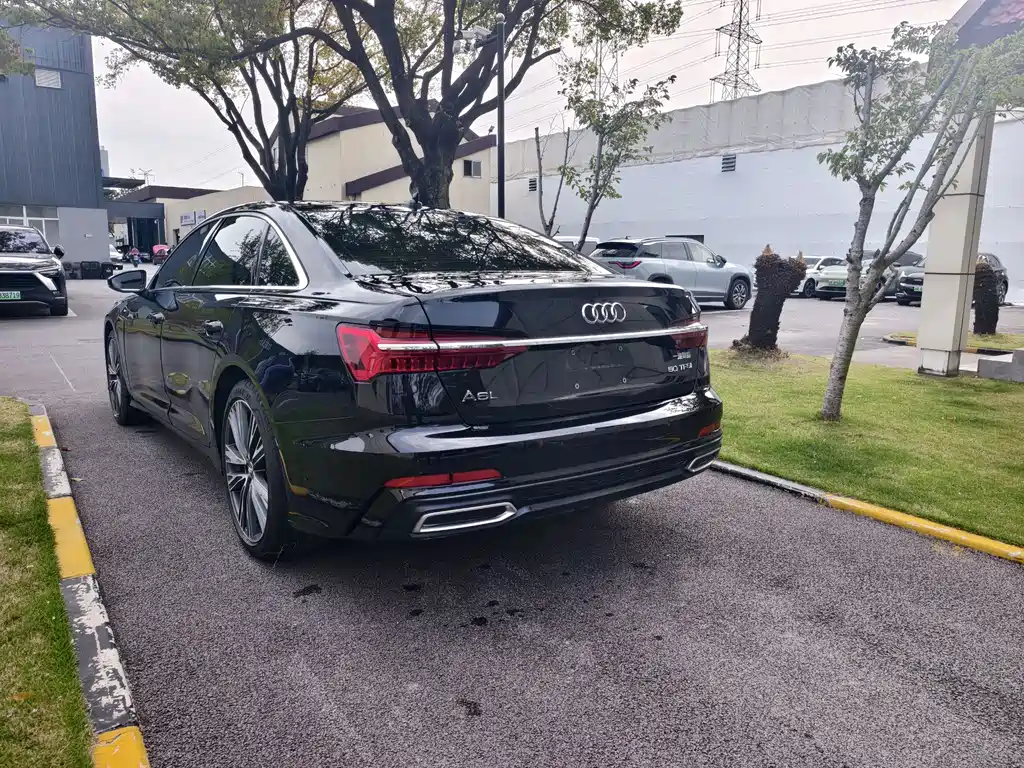 Audi A6L 2022