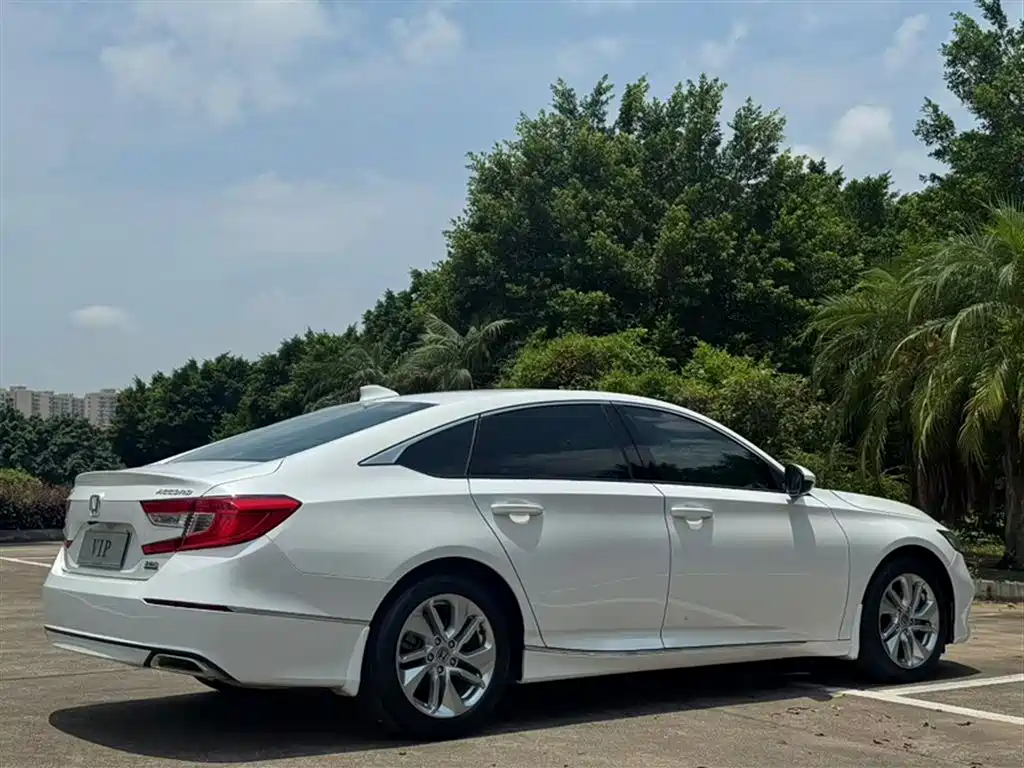 Honda Accord 2020 — фото 7