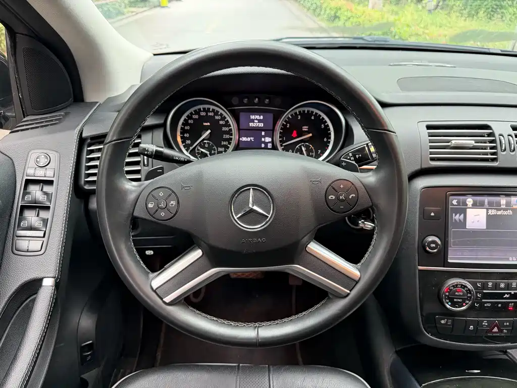 Mercedes-Benz R-Class 2017 — фото 12