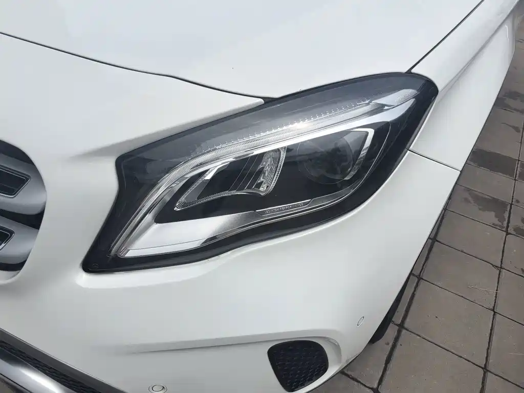 Mercedes-Benz GLA 2019