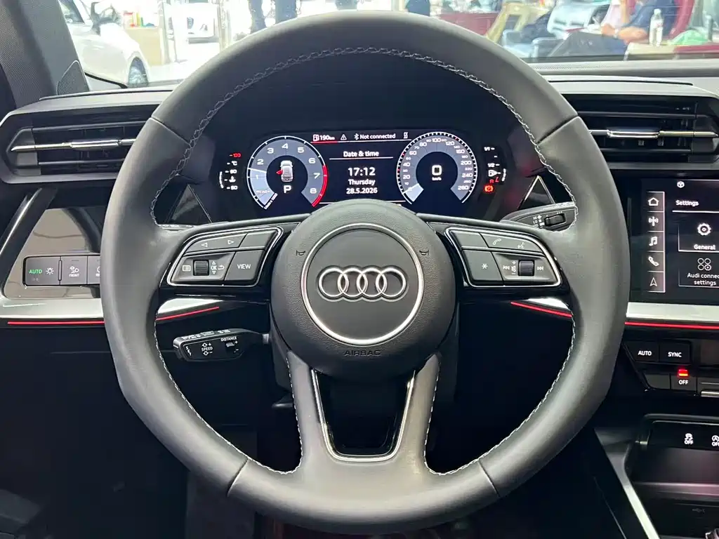 Audi A3 2024 — фото 11