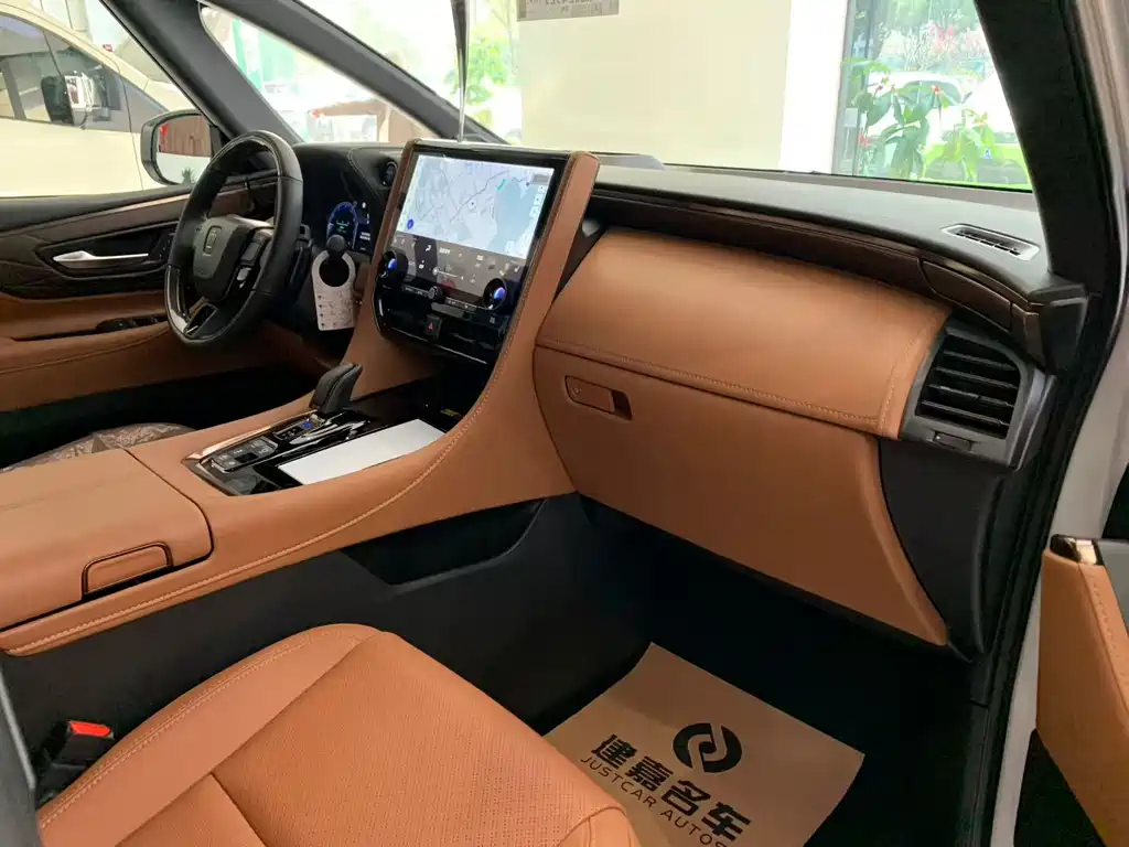 Toyota Vellfire — фото 7