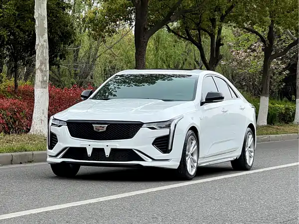 Cadillac CT4 2021