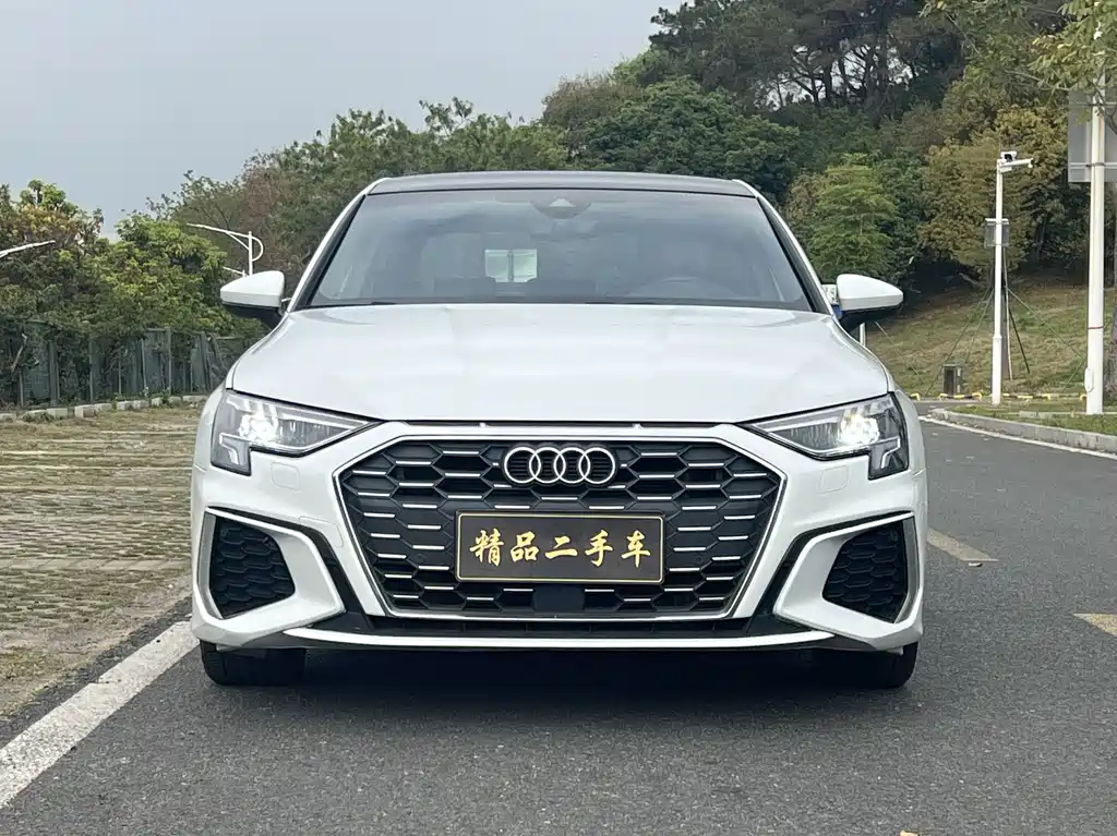 Audi A3 2023 — фото 2